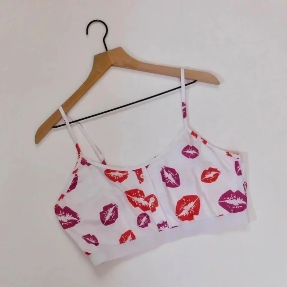 NEW!! HOT LIPS‎ Lipstick Kiss Cropped Loungewear Two Piece Set Top Shorts Large